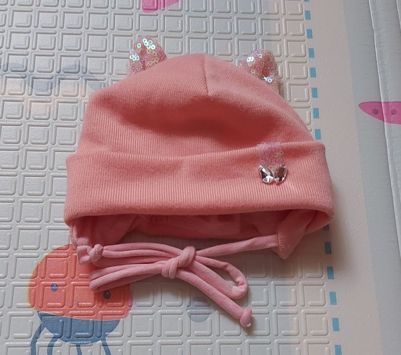 Шапочки для дівчинки