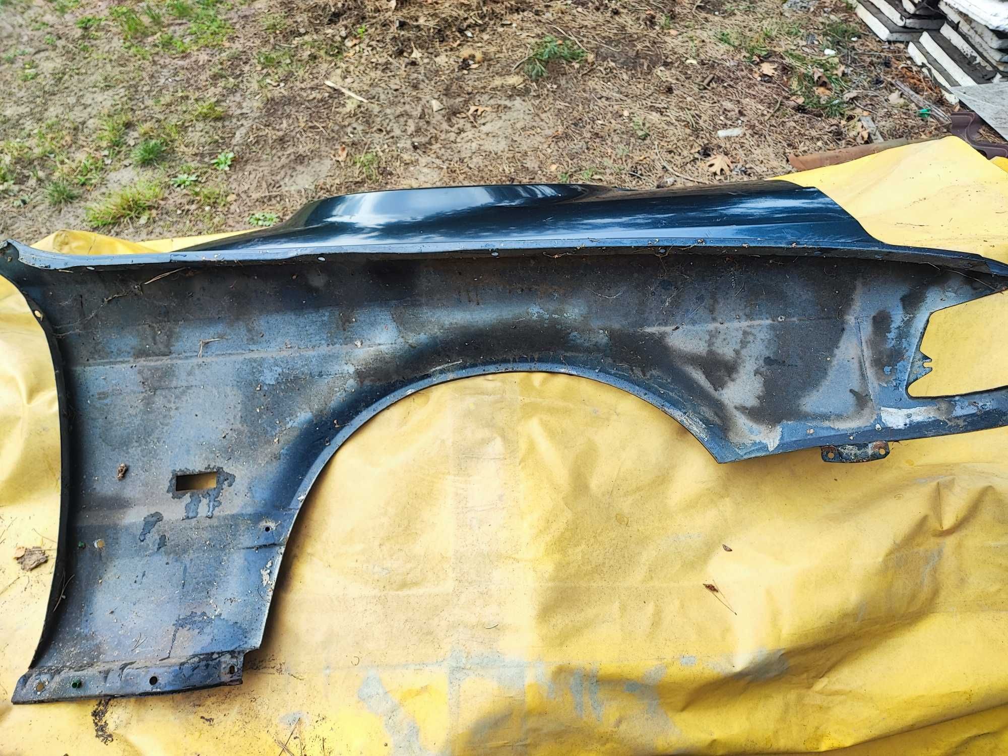 Błotnik  Oryginał  Bmw e32 prawy lewy przód  cena do negocjacji