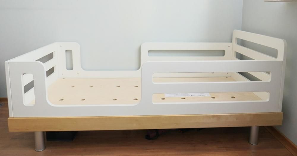 Łóżeczko łóżko dziecięce Oeuf Classic Toddler Bed