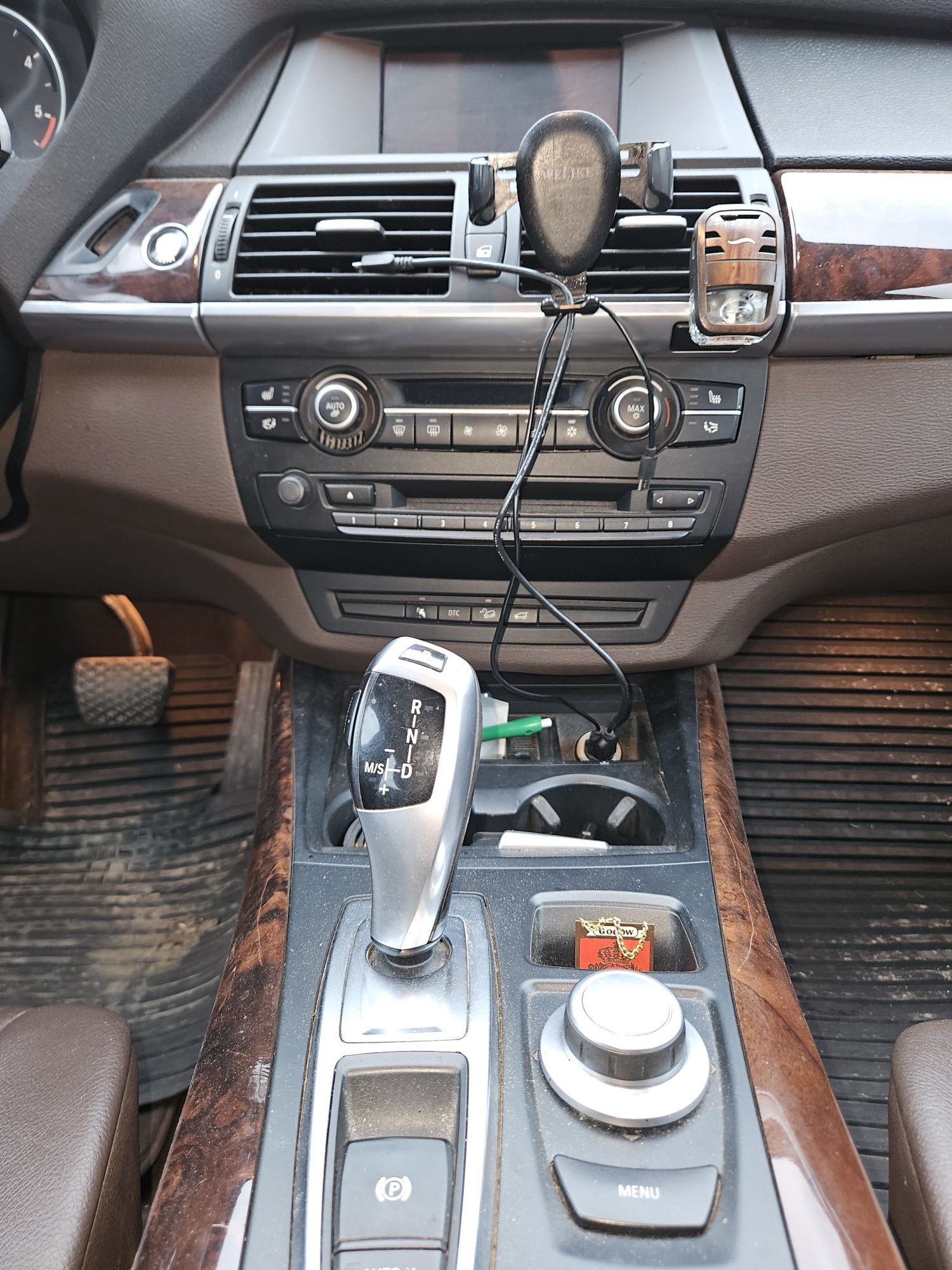 Samochód bmwx5 e70