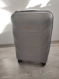 Nowa szara walizka Suitcase