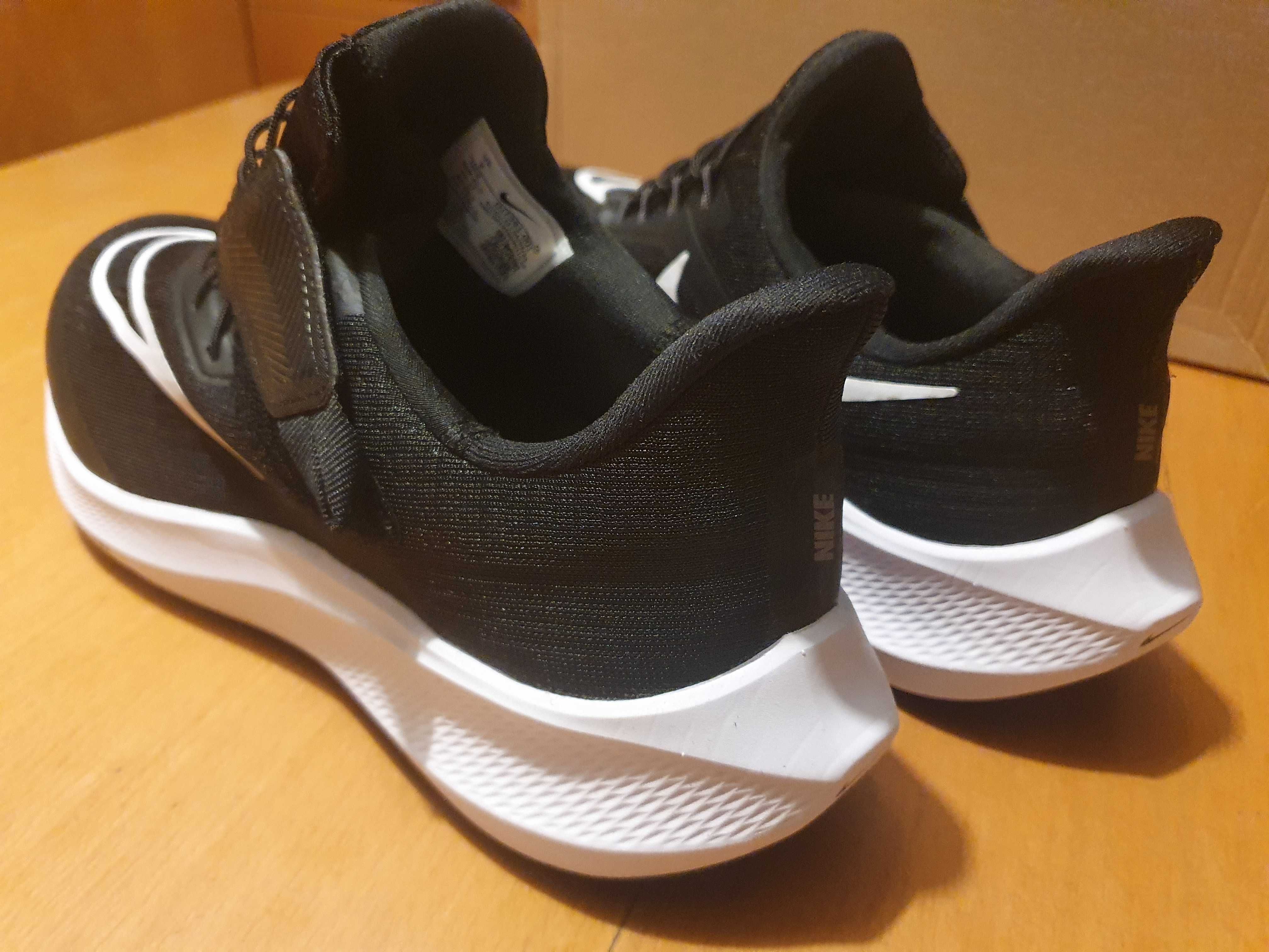Buty do biegania Nike Air Zoom Pegasus 39 FlyEase  42,5 EU  27 CM