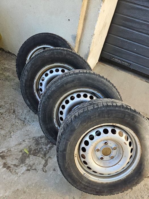 Koła 16' z oponami zimowymi 215/65R16C Transporter