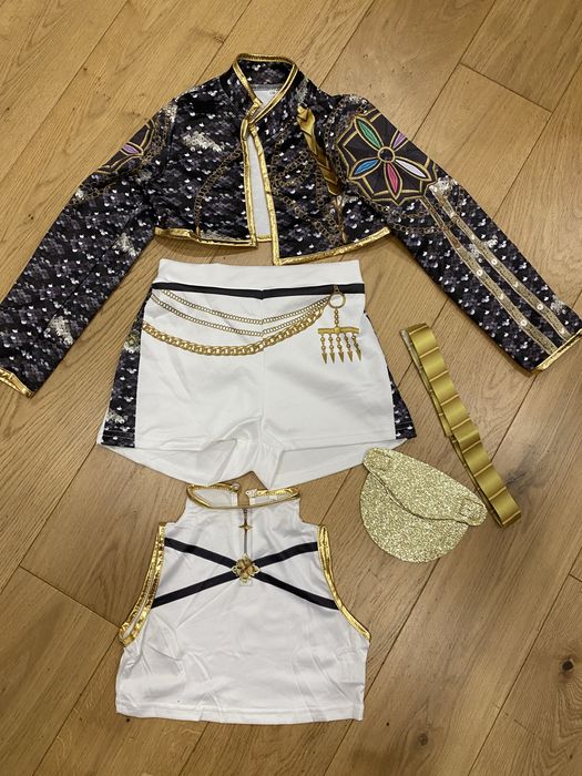 Stroj-kostium HUNTRIX