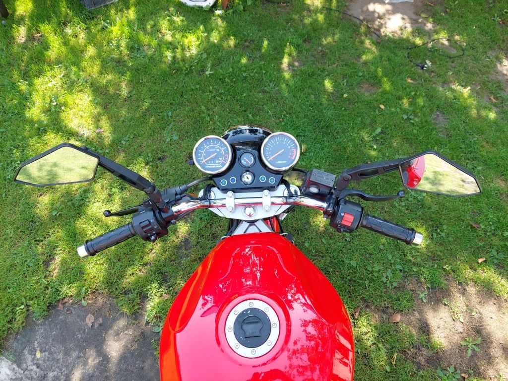 Hyosung GT125 Comet