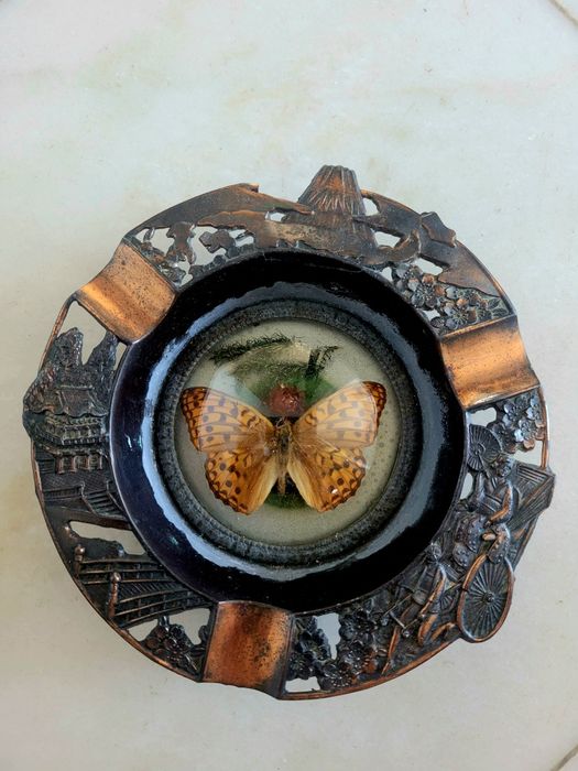 Cinzeiro bronze borboleta