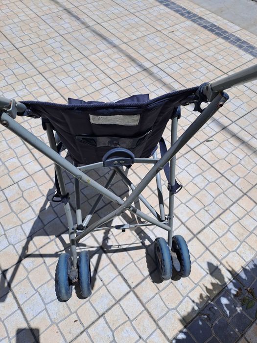 Carrinho de bebé tipo bengala