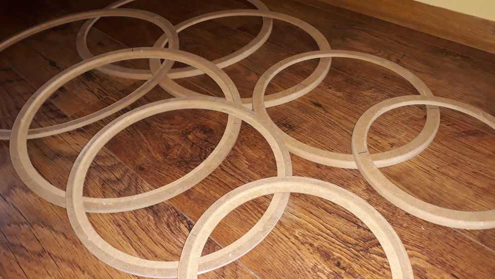 Сетки (решетки, ободки, подиумы, грили, кольца) на динамики (колонки)