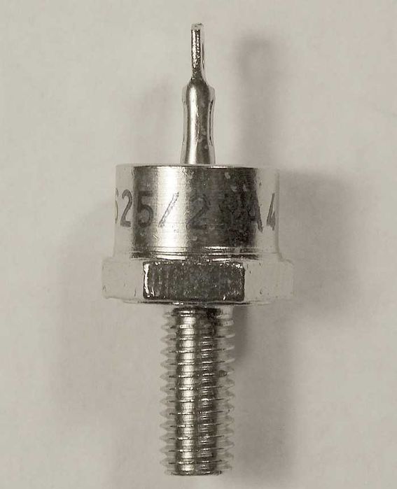 Ultraszybka dioda prostownicza mocy SY625/2 ; 28 A / 200 V / 50 ns