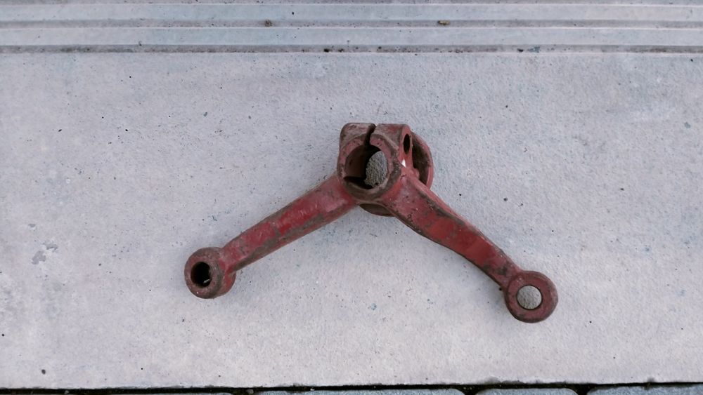 Важіль поворотний Т-25