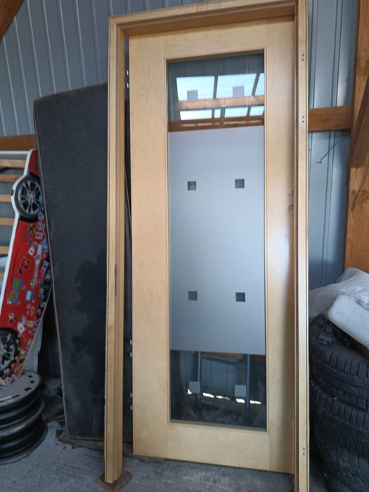 Drzwi wewnętrzne z szybą z futryną wysokie 240 x100 ładne transport