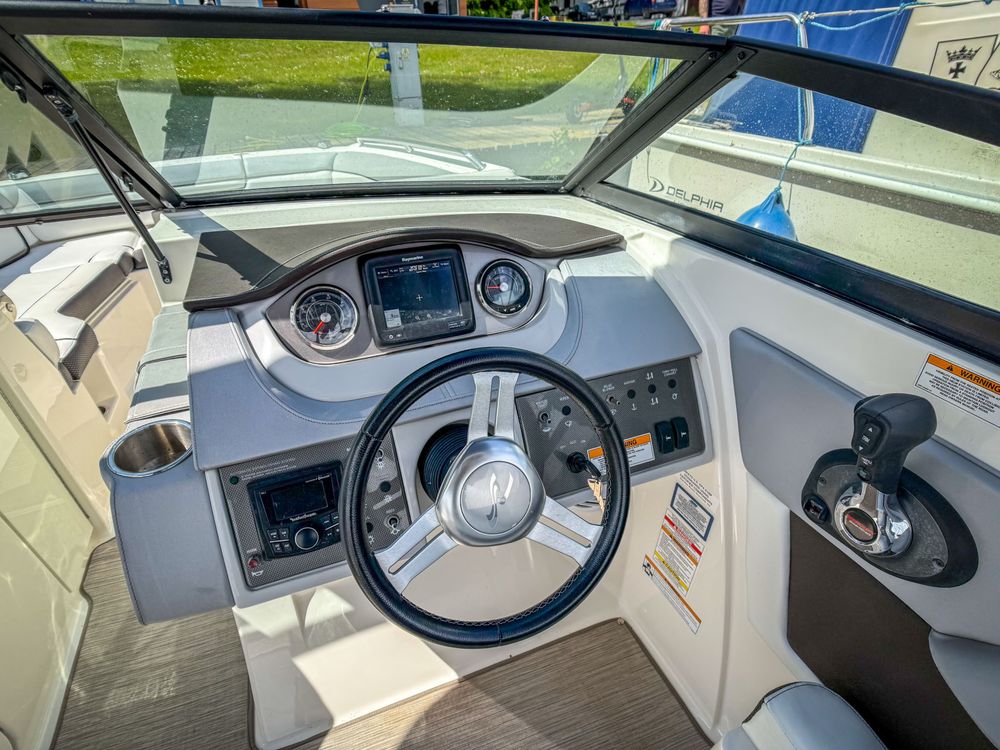 Sea Ray 270 SDX Sundeck – 2017 r