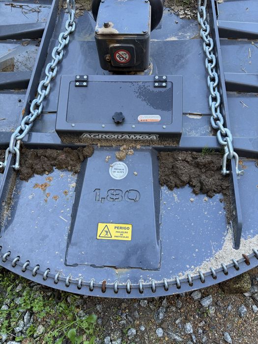 Capinadeira reforçada de 1.80M de 2024