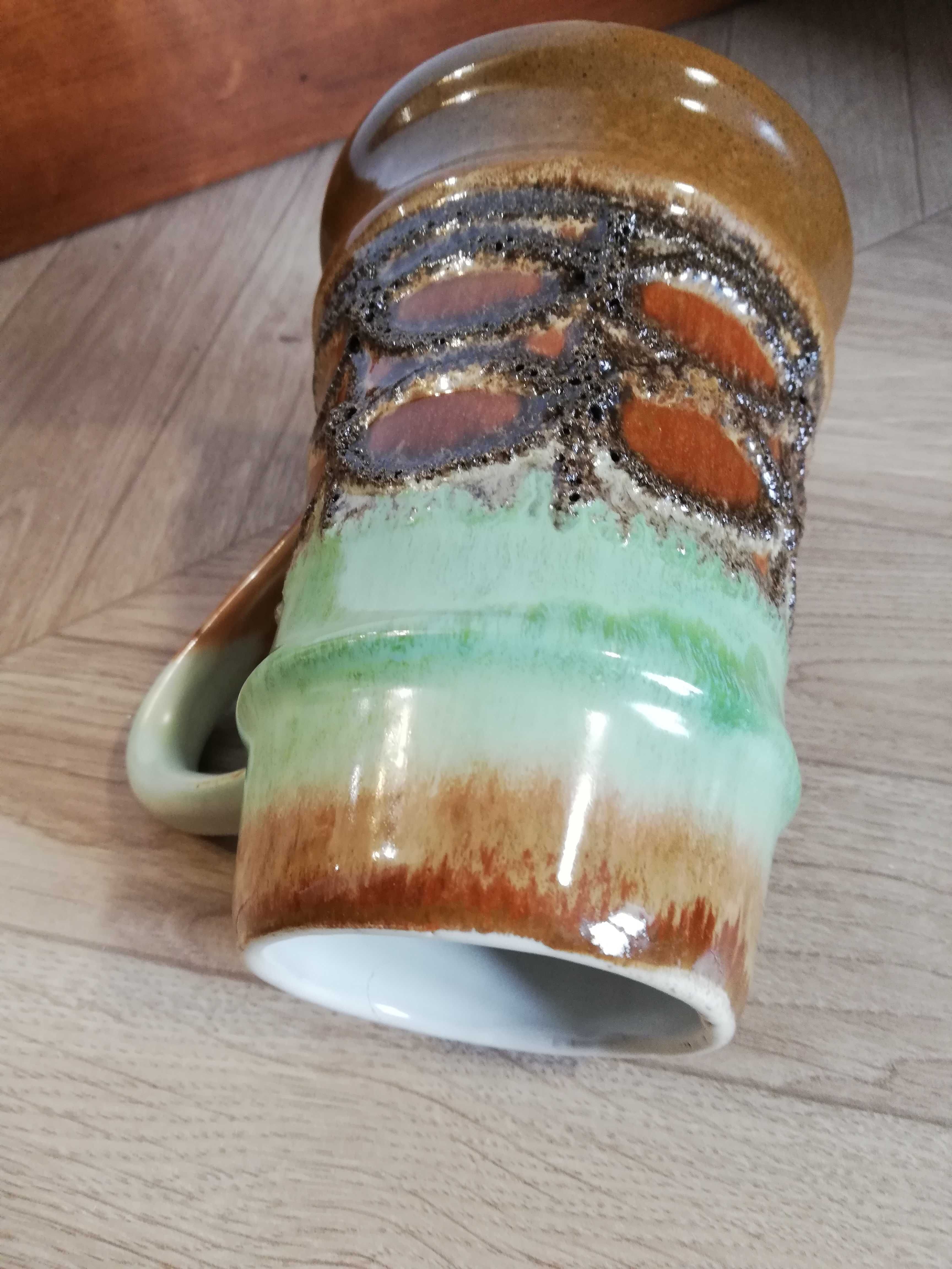 Kufel ceramiczny z uchem Strehla zielony Lava