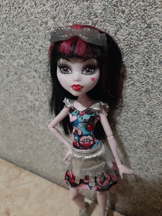 Кукла Monster High 2008г .Boo York Дракулаура