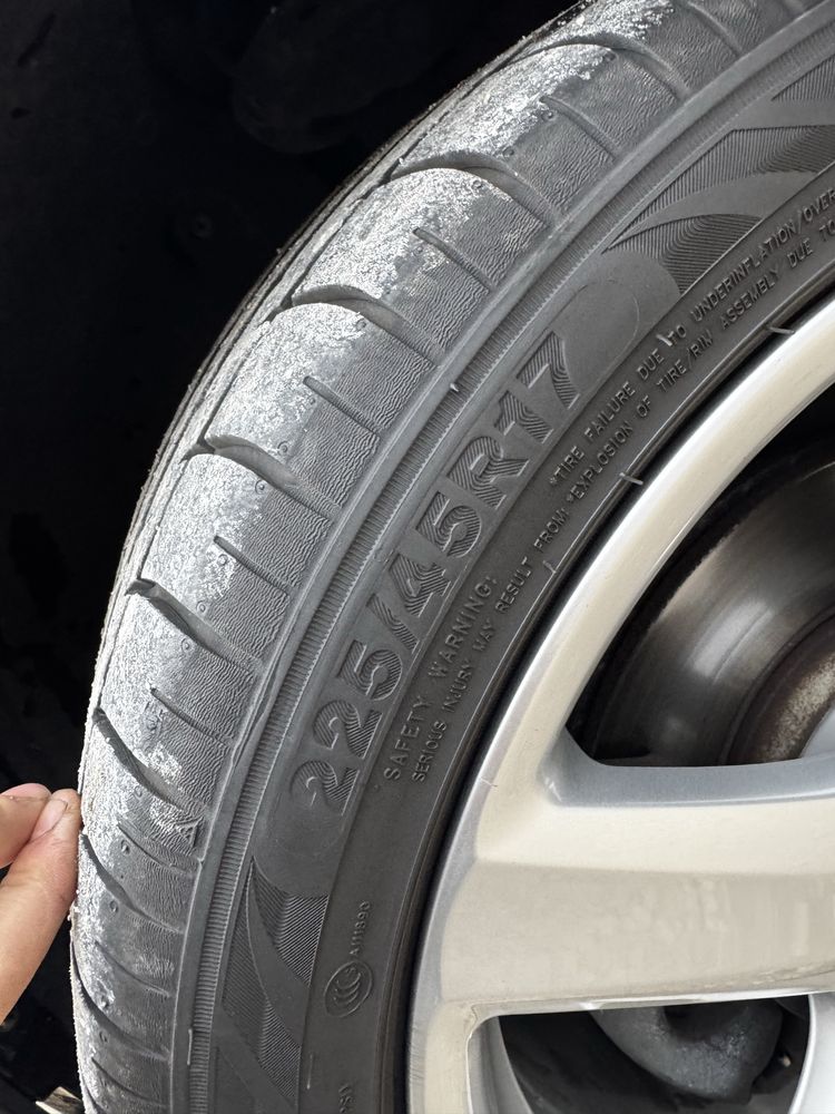 4x Felgi z oponami 17" 225/45r17 5 mm 2021