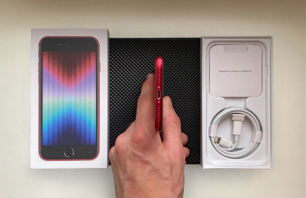 НОВЫЙ - iPhone SE 2022 - 128 гб - 100% АКБ - NEVERLOCK - PRODUCT RED