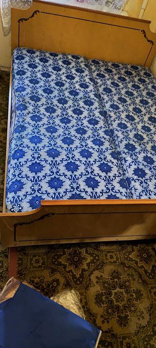 Двоспальне ліжко,від гарнитура Альбіна.