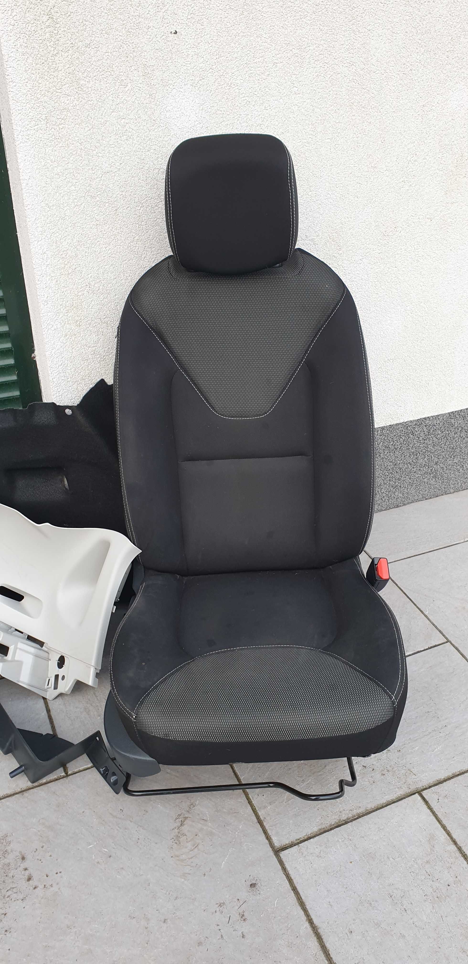 Renault clio IV 4 tylna kanapa fotel przekładka z vana pasy boczki /35