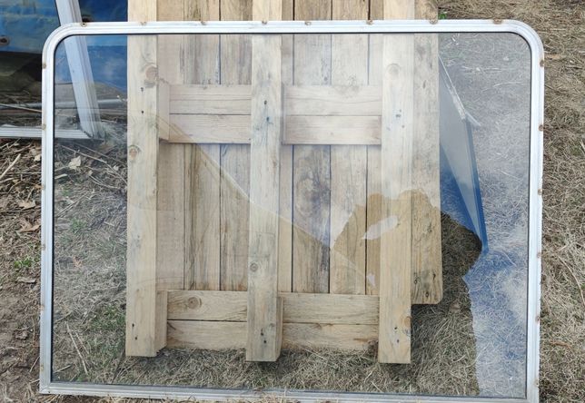 Okna (ramy aluminiowe) z domku holenderskiego sprzedam