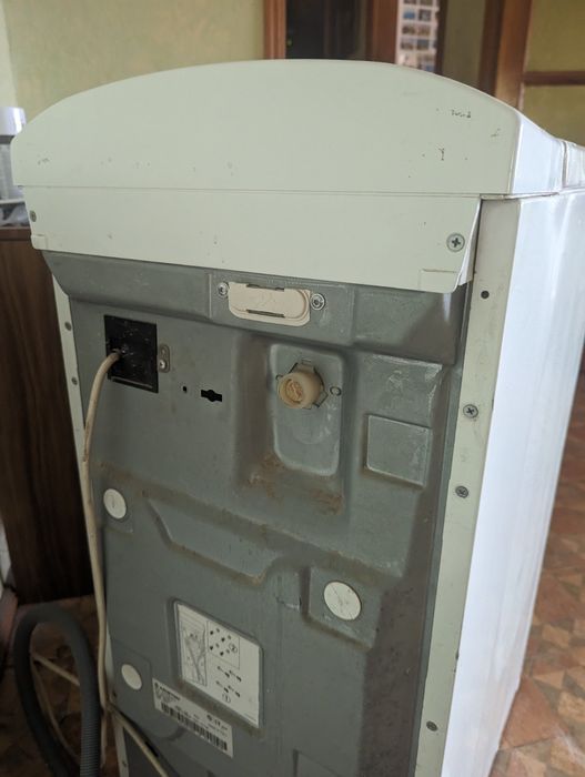 Продам стиральную машину Ariston