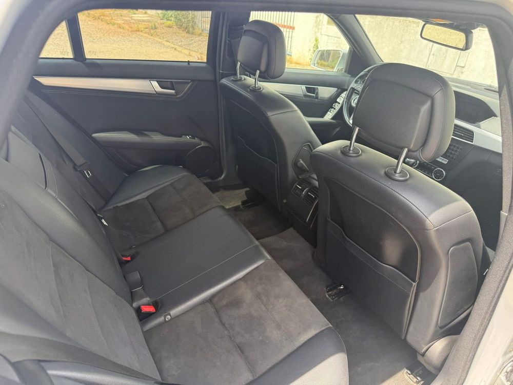 Carrinha Mercedes C220 de 2014