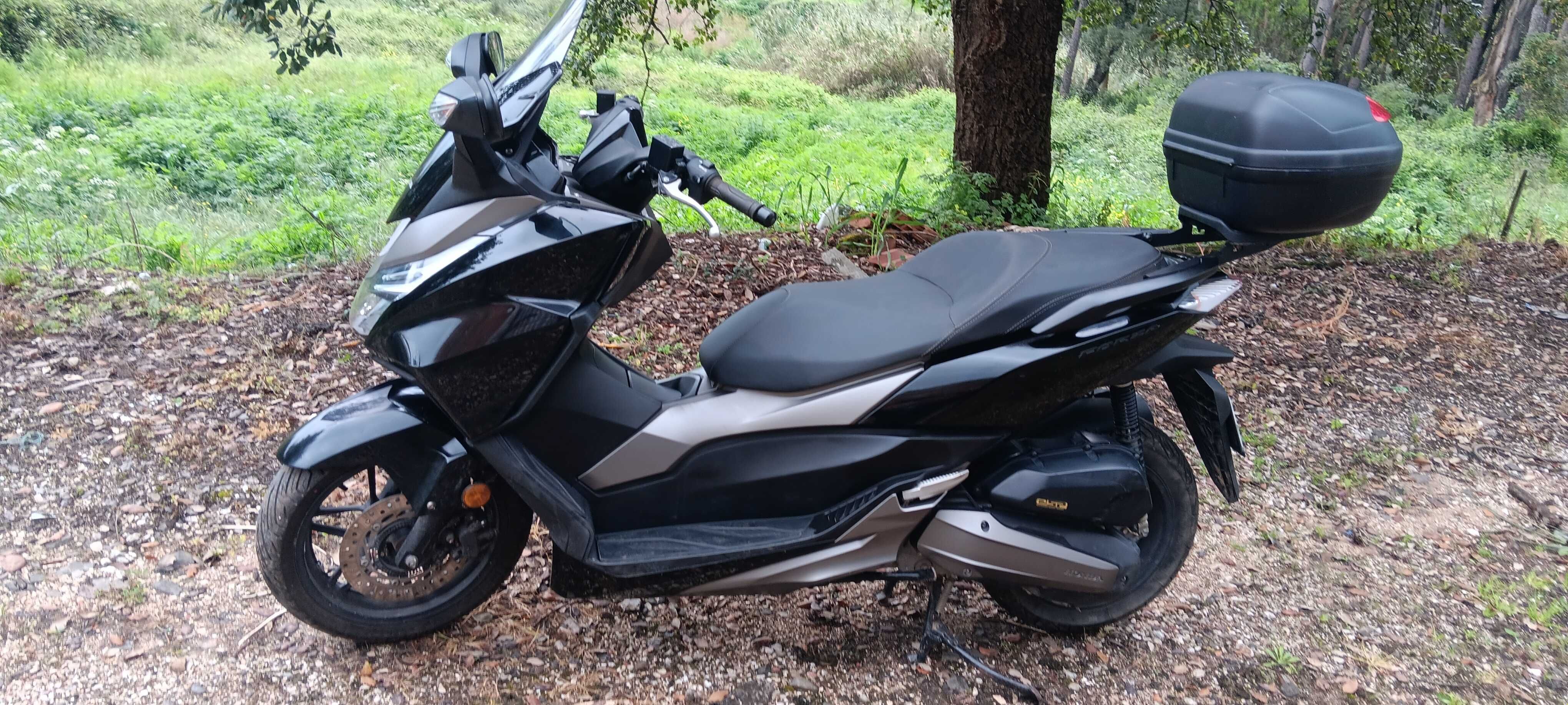 Honda Forza 125cc 2018 *Só 4.673kms*