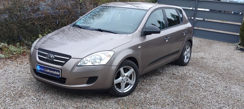 Kia Ceed 1.4 Benzyna  2007 Rok Brak Klimy