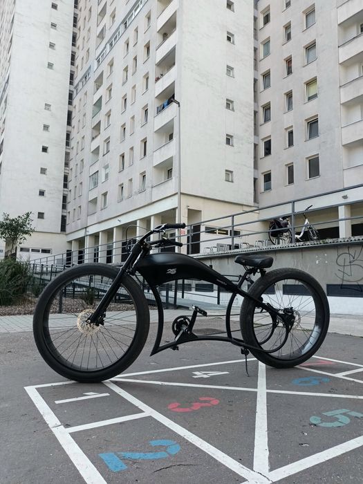 Extremalny superduży rower  Custom Stretch Cruiser e'Bike ready 29x3.0