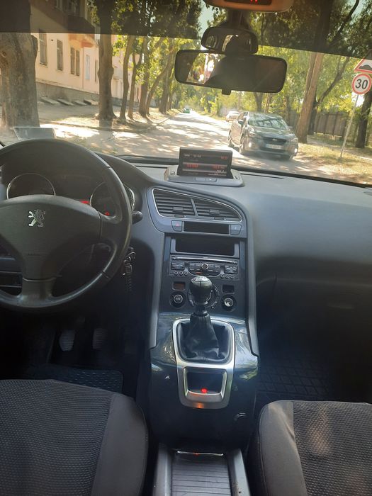 Продам Peugeot 5008