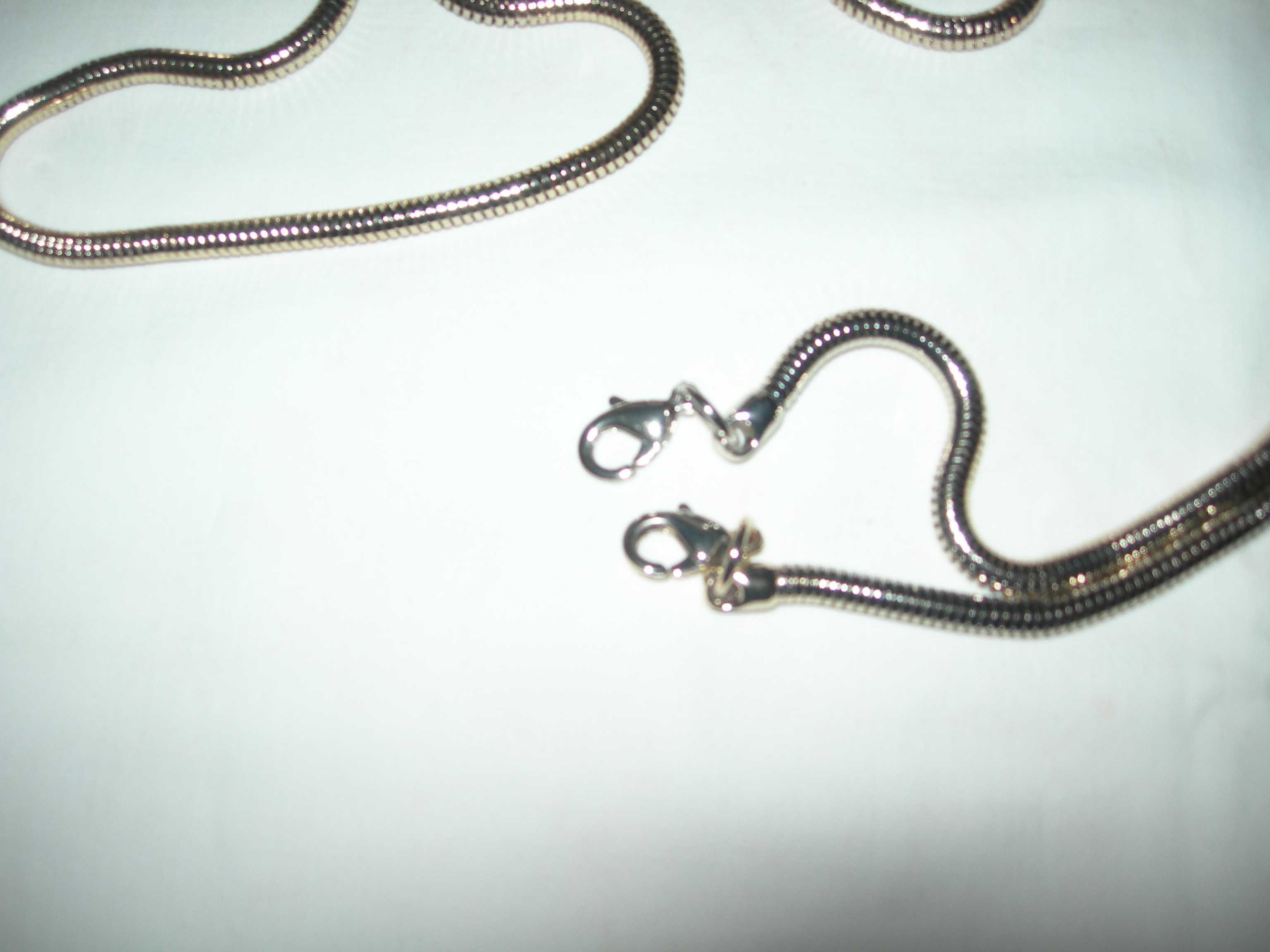 Bijuteria. Fios pulseiras e afins.