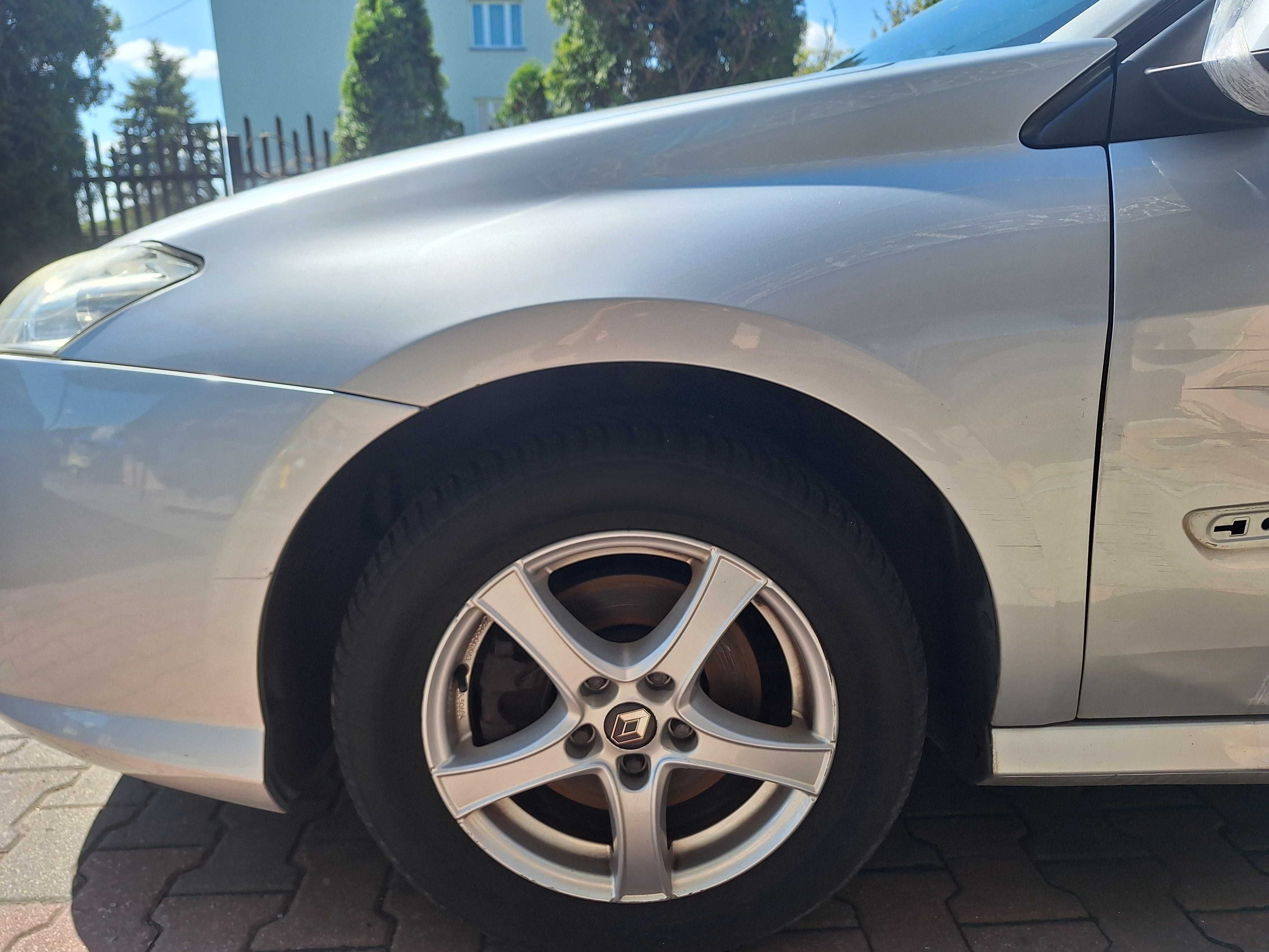 Renault Laguna III kompletny przód kolor TED69