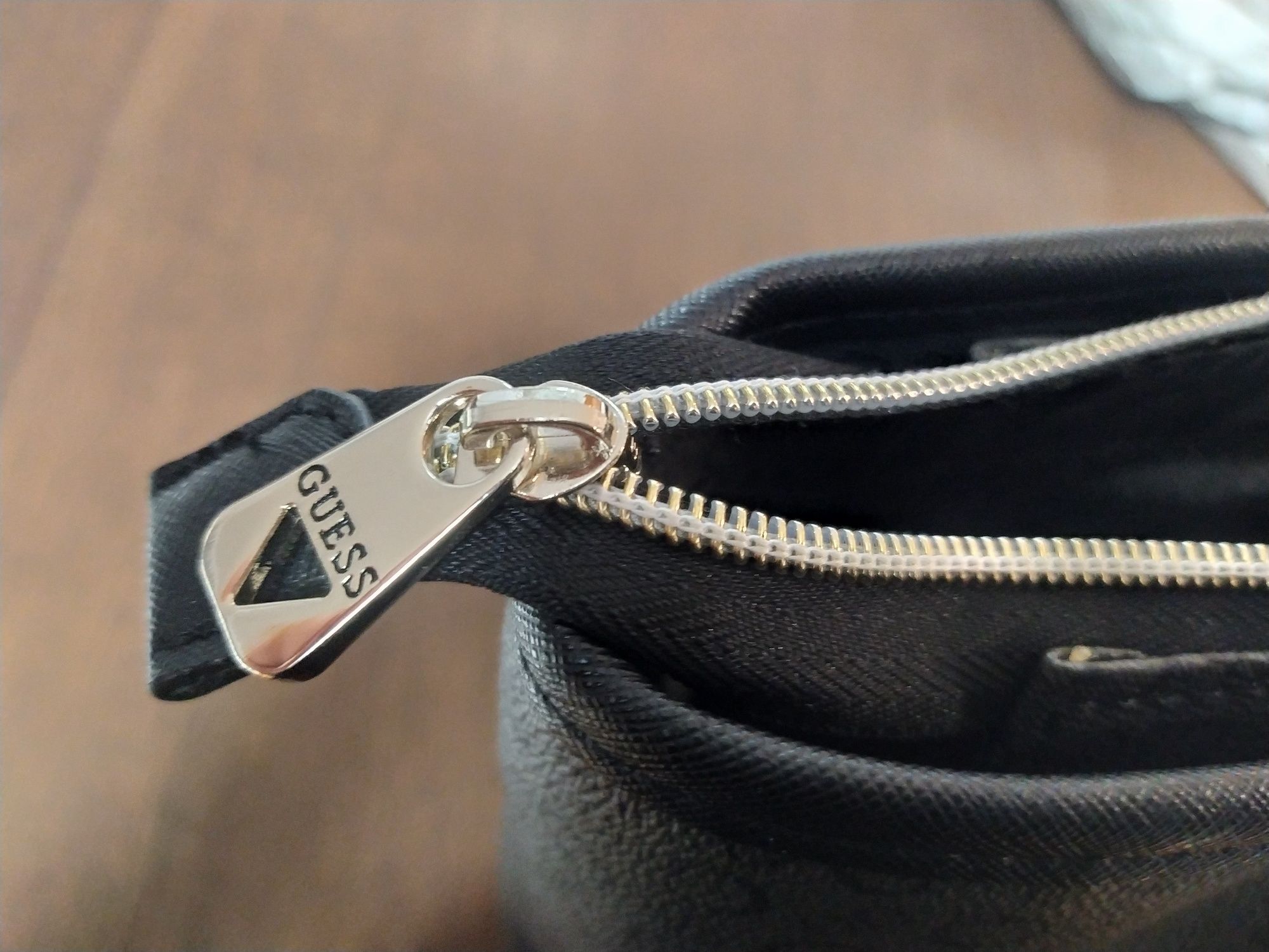 Torebka damska GUESS