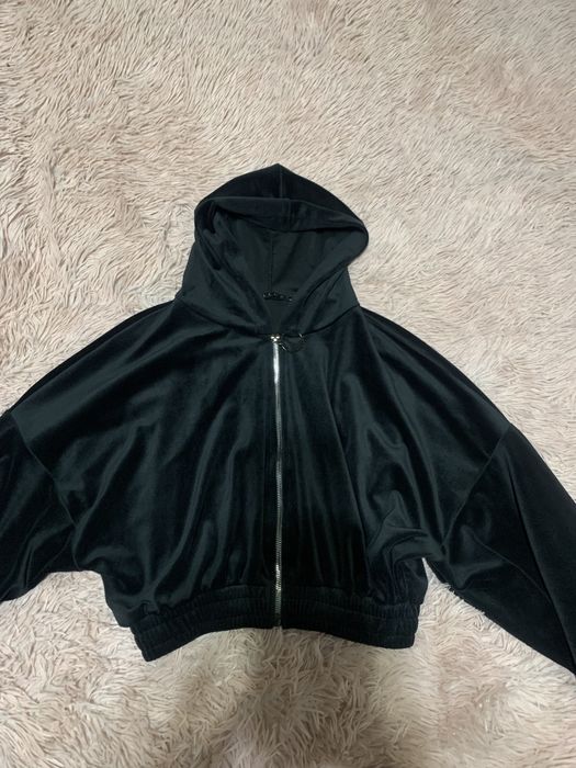 чорна велюрова кофта