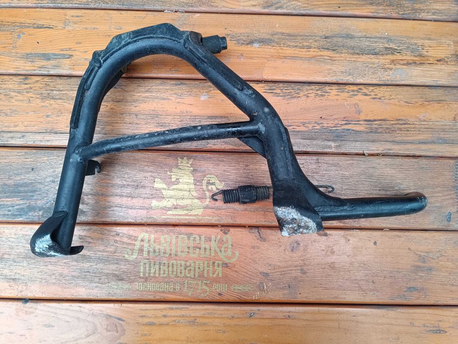 Honda cb 750 F2 Центральна підніжка.