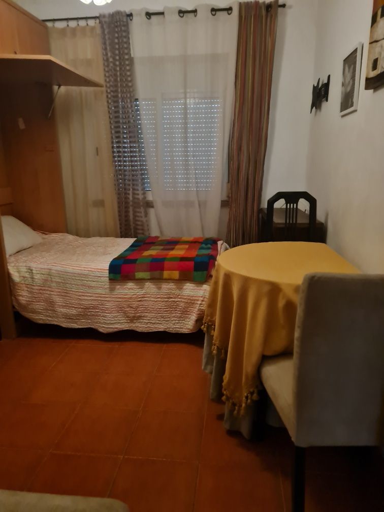 Alugo um quarto conselho de loures