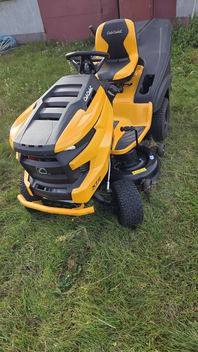 Traktor CUB CADET XT2 24KM