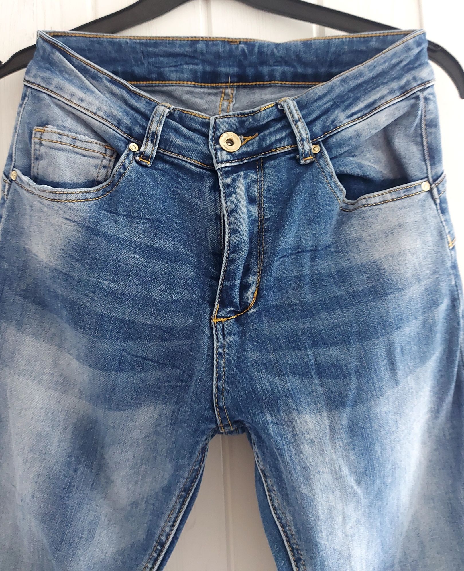 Jeansy damskie skinny, slim, push up. Zadbane, S