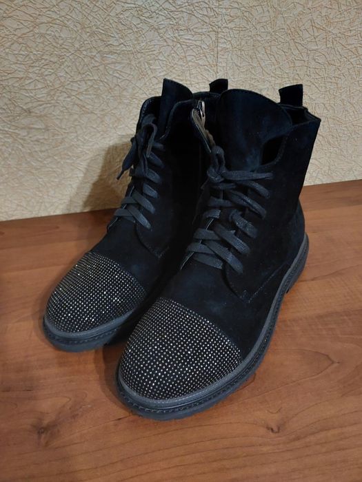 Розпродаж!Зимові натуральні ботинки.38р