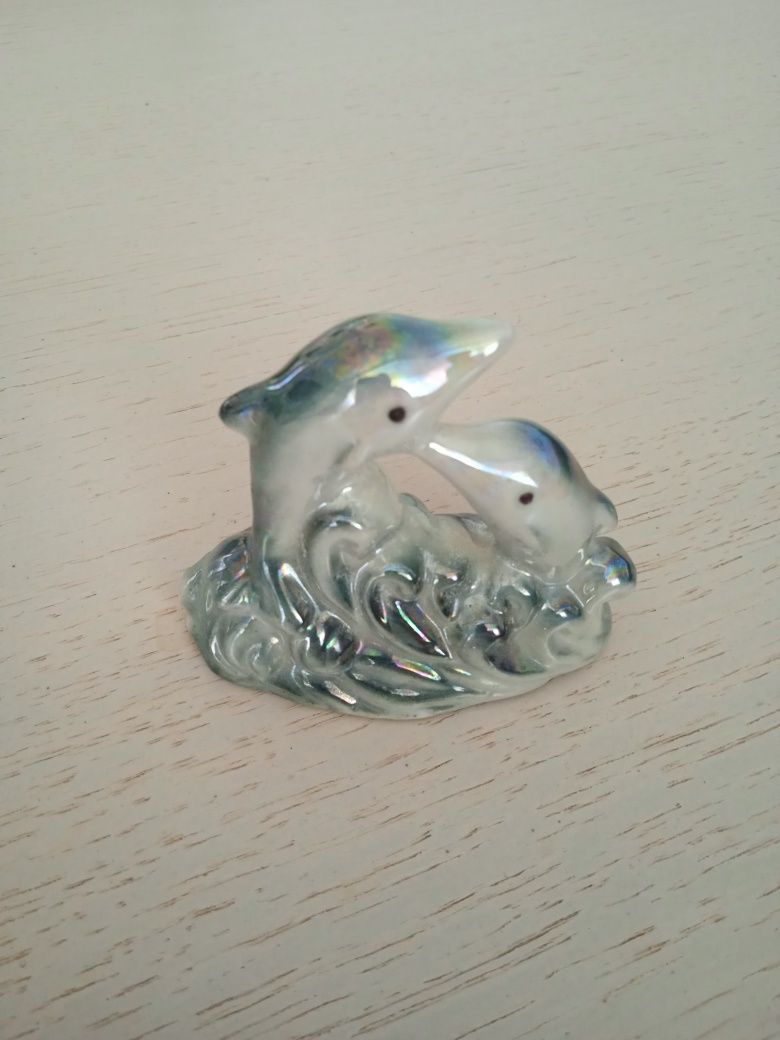 Delfiny figurka ceramiczna