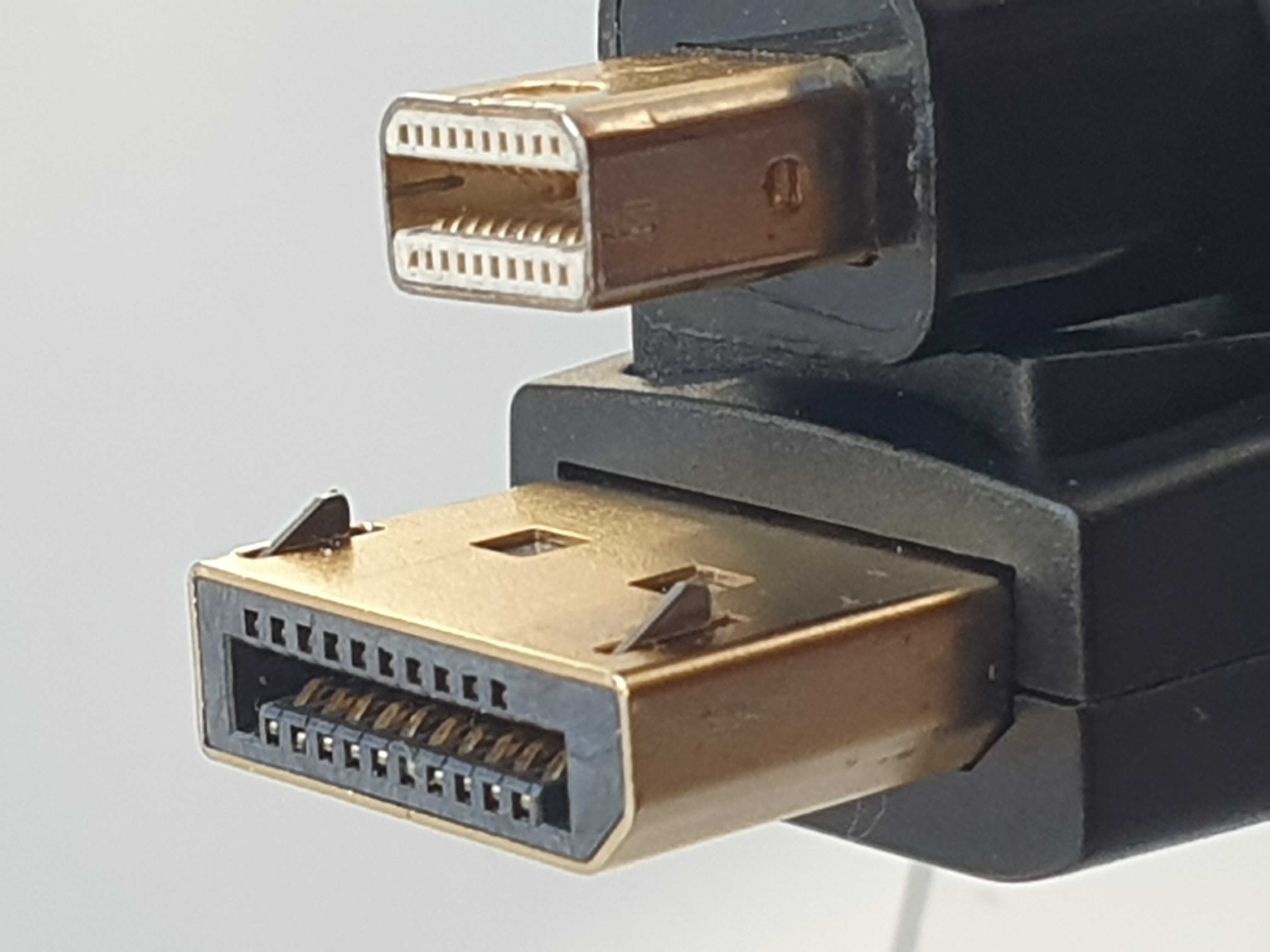 кабель Mini DisplayPort to DisplayPort