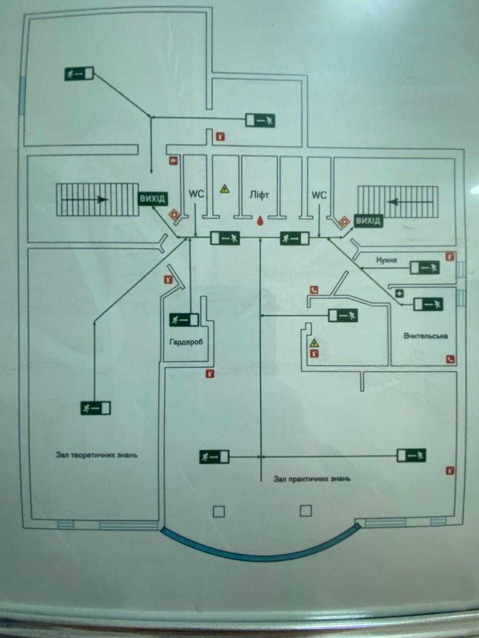 Центр, офіс, клініка 370 кв.м, метро Палац спорту, Хрещатик
