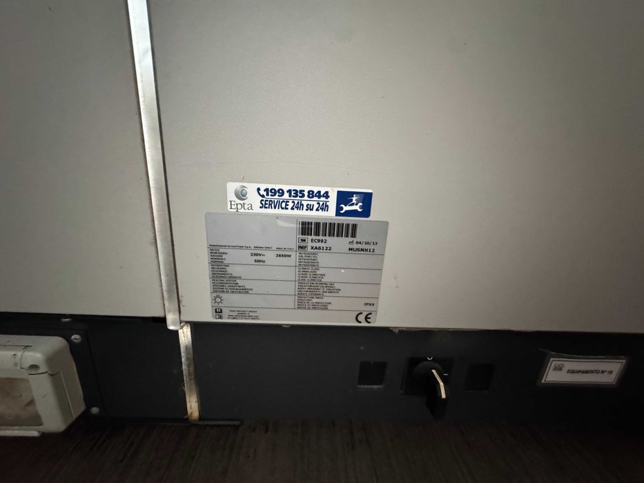 Vitrine Refrigerada Profissional Epta 3,80m com Secção Aquecida