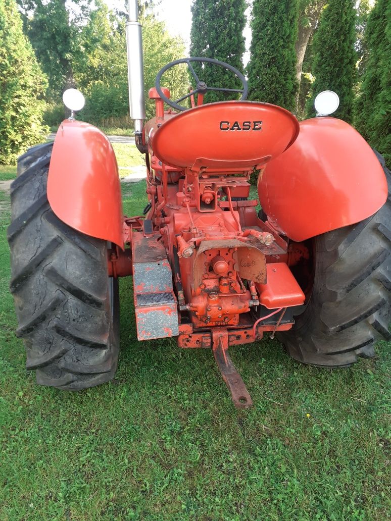 Traktor zabytkowy CASE D benzyna