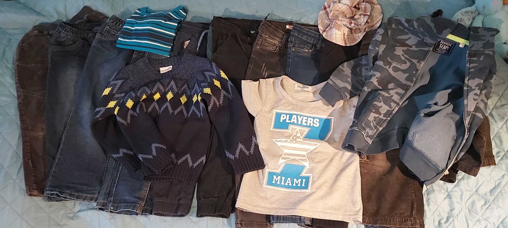 Paka ubrania dla chłopca 10 par spodni, bluza, sweterek