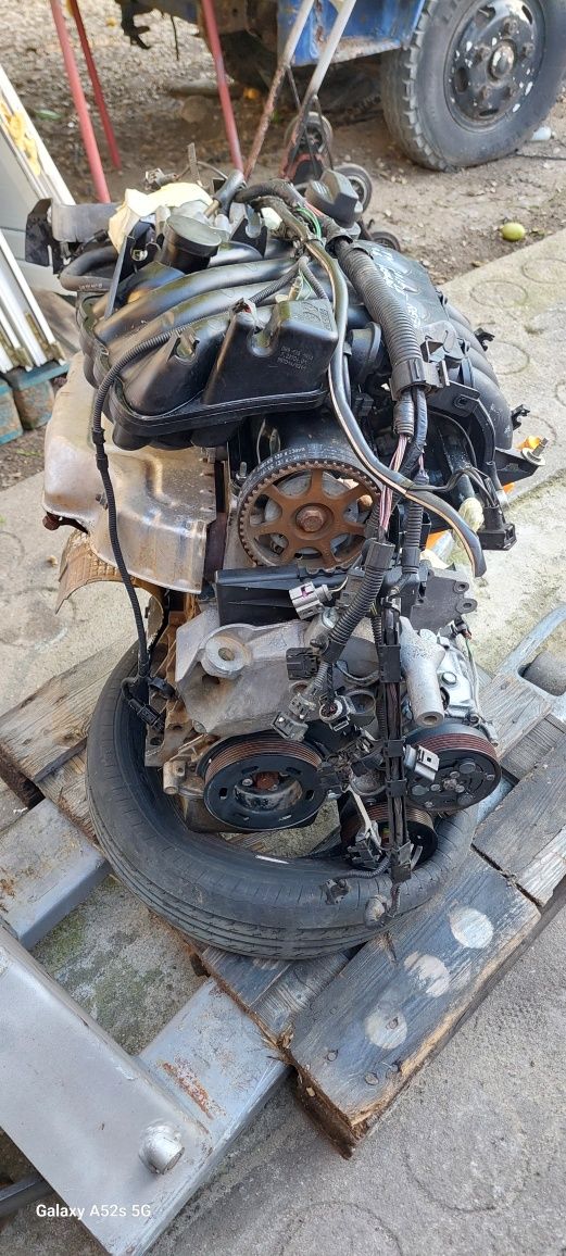 Motor VolksWagen Golf lV 1.6i gasolina boa mecânica tenho mais materia