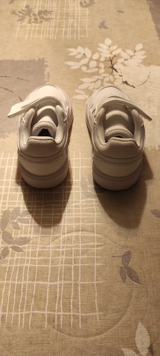 Sapatilhas Adidas de menina