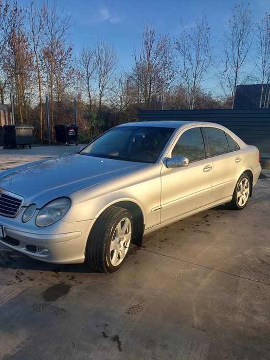 Продам Mercedes W211
