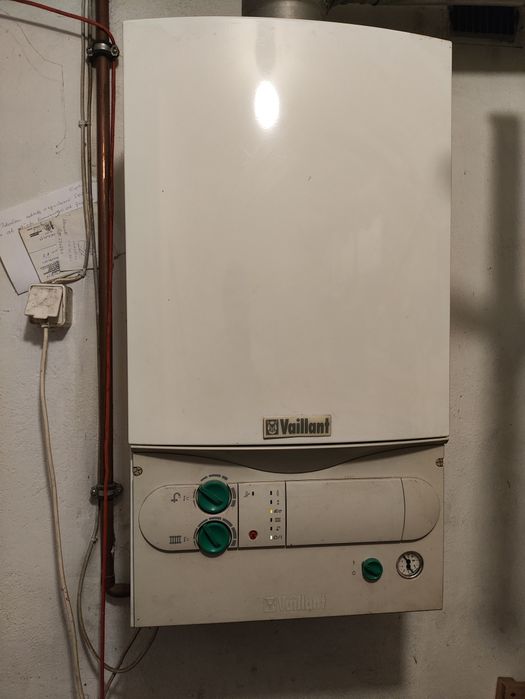 Kocioł CO gazowy dwufunkcyjny Vaillant