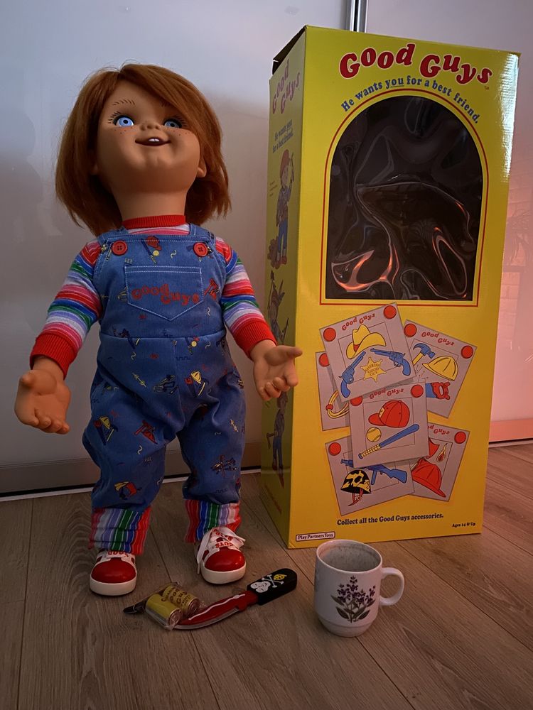 Laleczka Chucky Child’s Play replika 1:1 mowiąca pudelko i akcesoria